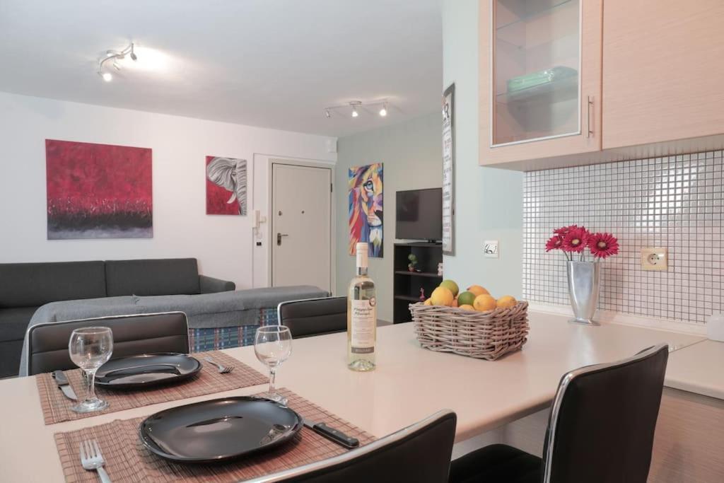 Ferienwohnung 5 Min From Papageorgiou Free Indoor Parking Thessaloniki Exterior foto
