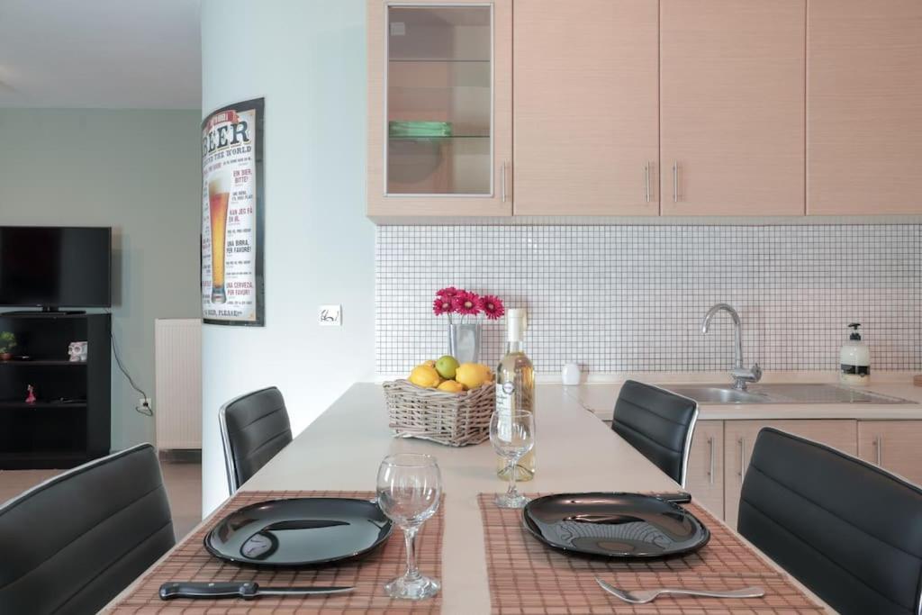 Ferienwohnung 5 Min From Papageorgiou Free Indoor Parking Thessaloniki Exterior foto